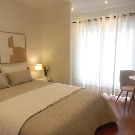 Cozy Private Room In Nazare - Independent Entrance - No Sharing Areas Konukevi