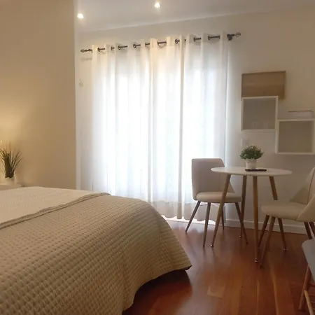 Holidays - Private - Independent Entrance - No Sharing Areas